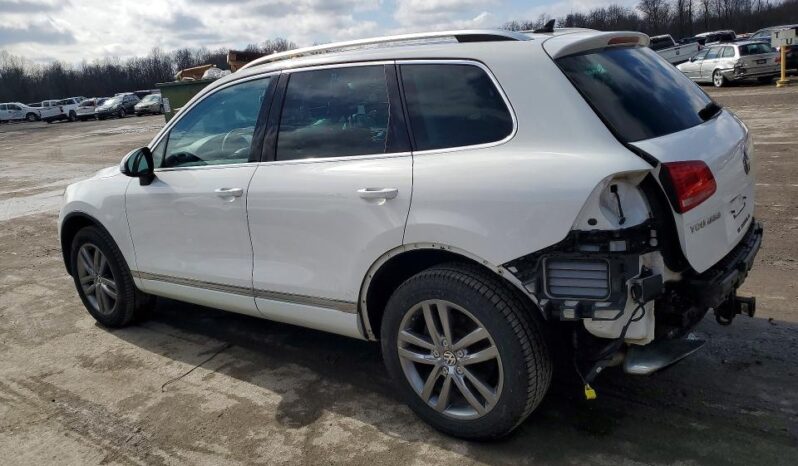
								2016 Volkswagen Touareg full									