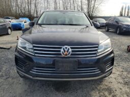 
										2015 Volkswagen Touareg full									