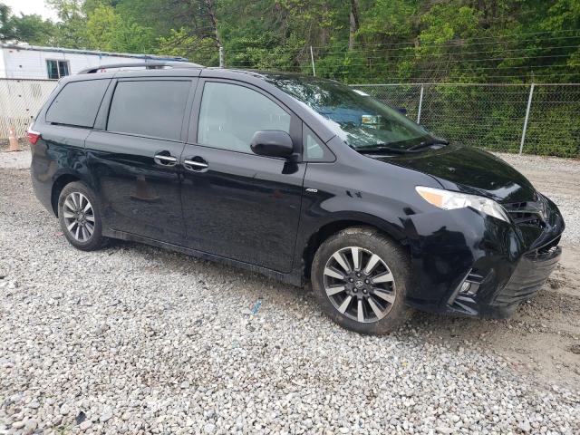 2019 Toyota Sienna xle