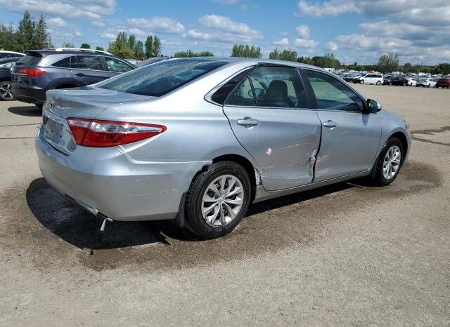
								2016 Toyota Camry le full									