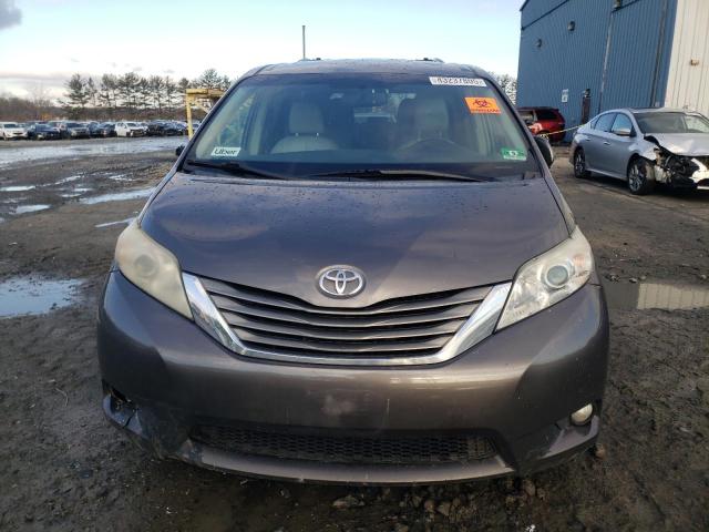 2012 Toyota Sienna xle