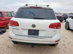 
										2016 Volkswagen Touareg full									