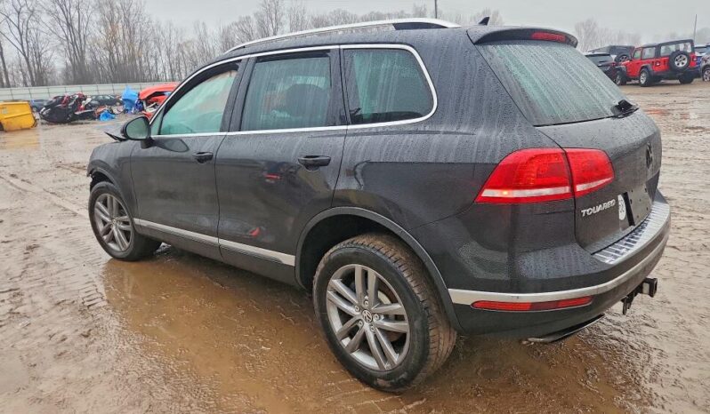 
								2016 Volkswagen Touareg full									
