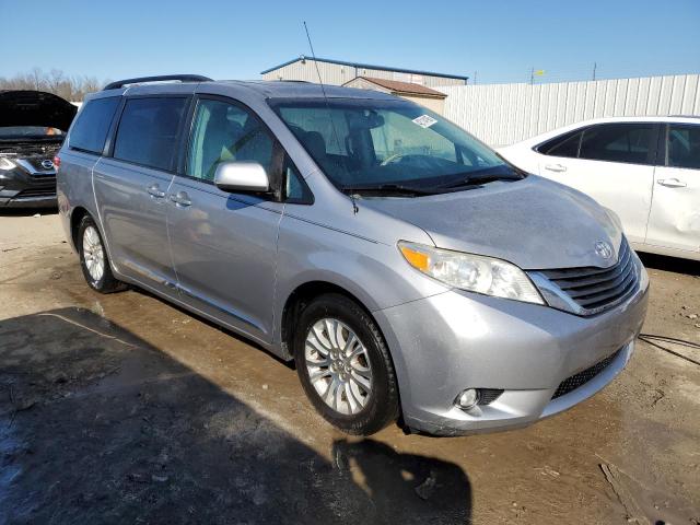 2012 Toyota Sienna xle
