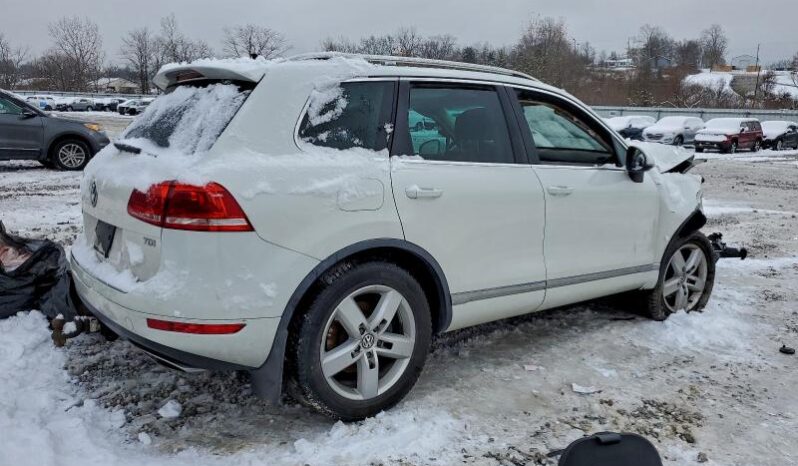 
								2014 Volkswagen Touareg full									