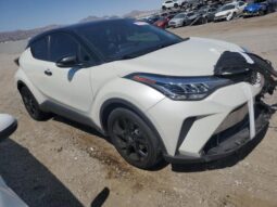 
										2021 Toyota C-hr full									