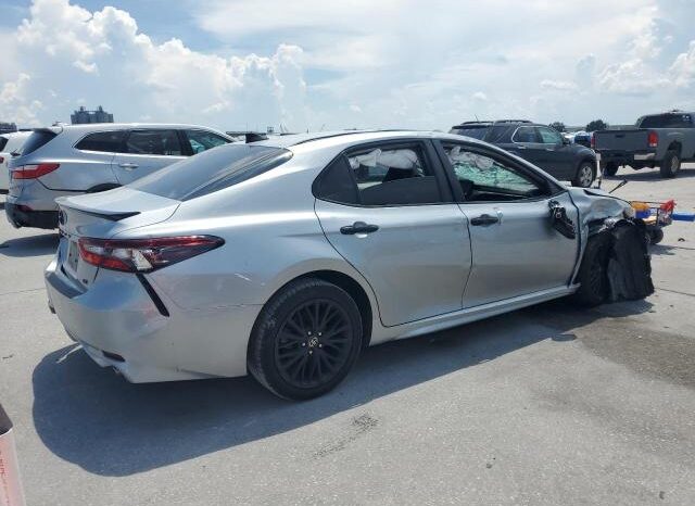 
								2021 Toyota Camry se full									