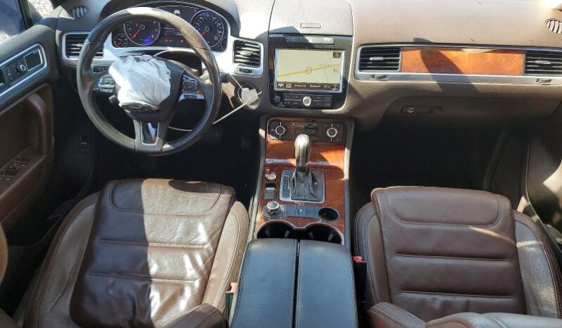 
								2012 Volkswagen Touareg full									