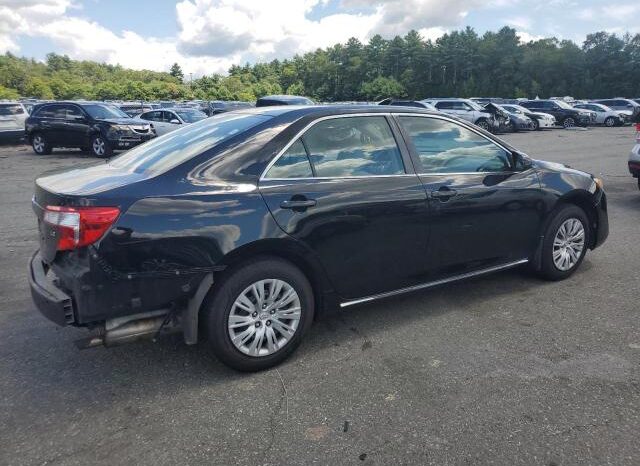 
								2014 Toyota Camry base full									
