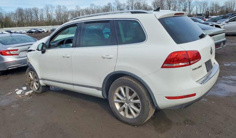 
								2013 Volkswagen Touareg full									