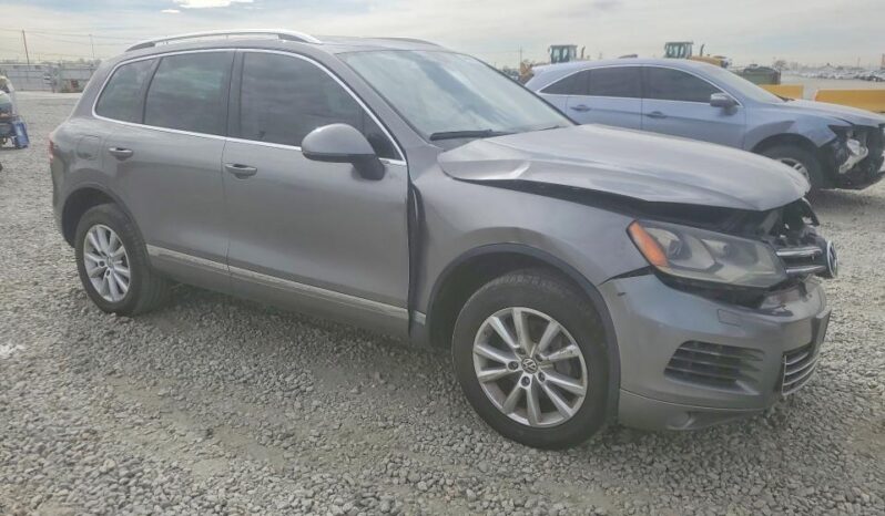 
								2013 Volkswagen Touareg full									