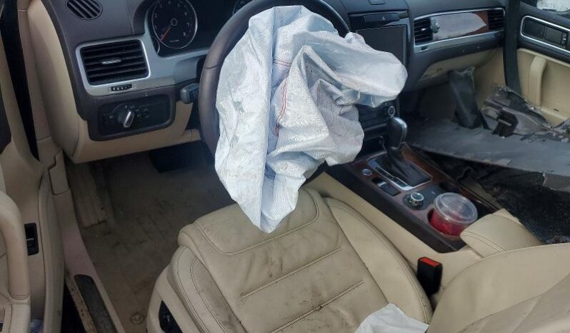 
								2014 Volkswagen Touareg full									