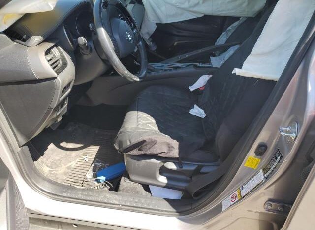 
								2019 Toyota C-hr full									