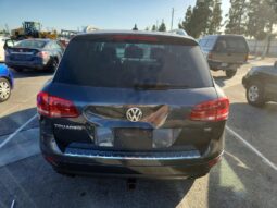 
										2013 Volkswagen Touareg full									