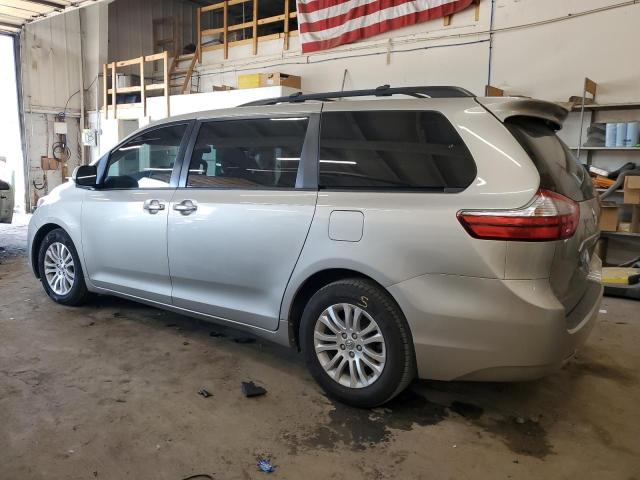 2015 Toyota Sienna xle