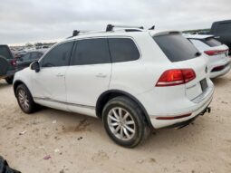 
										2016 Volkswagen Touareg full									