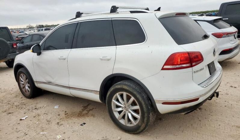 
								2016 Volkswagen Touareg full									