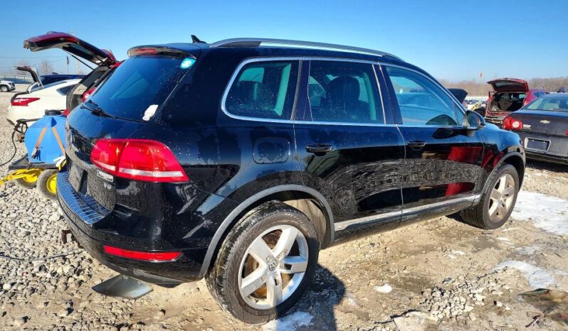 
								2013 Volkswagen Touareg full									