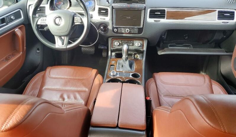 
								2015 Volkswagen Touareg full									