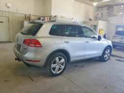 
										2013 Volkswagen Touareg full									