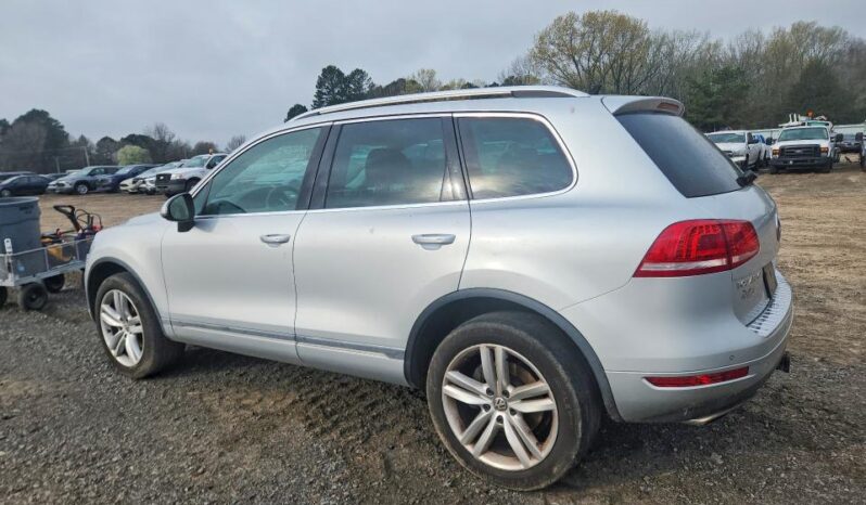 
								2014 Volkswagen Touareg full									