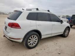 
										2016 Volkswagen Touareg full									