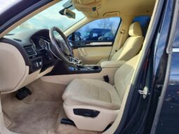 
										2015 Volkswagen Touareg full									