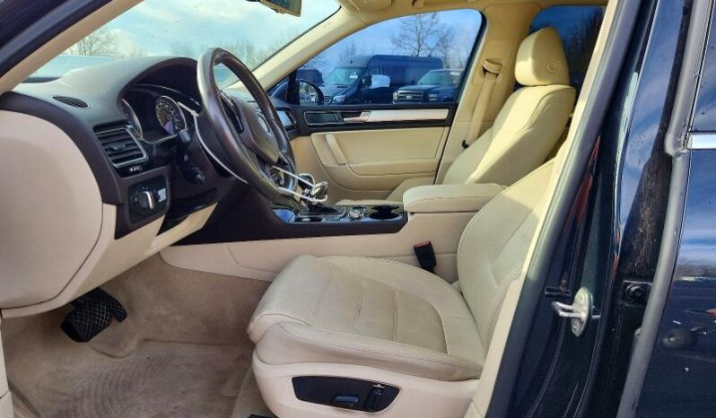
								2015 Volkswagen Touareg full									