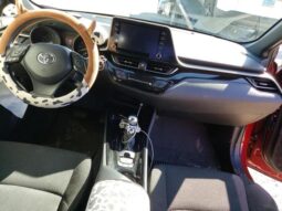 
										2019 Toyota C-hr full									
