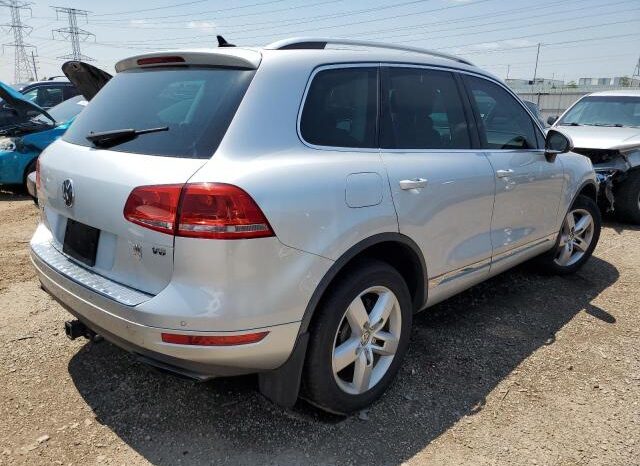 
								2012 Volkswagen Touareg full									