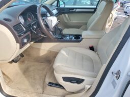
										2013 Volkswagen Touareg full									