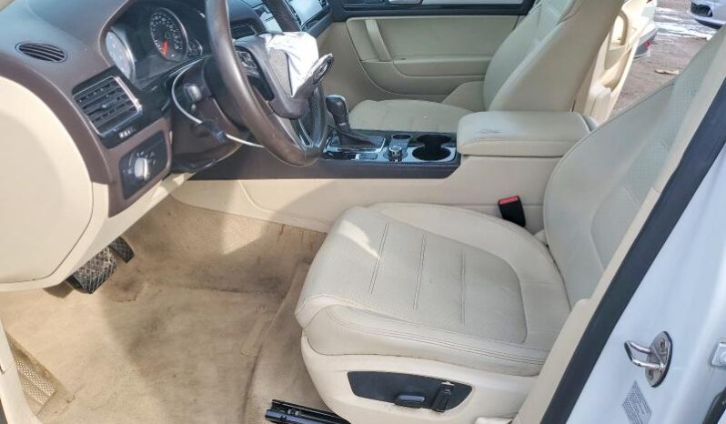 
								2013 Volkswagen Touareg full									