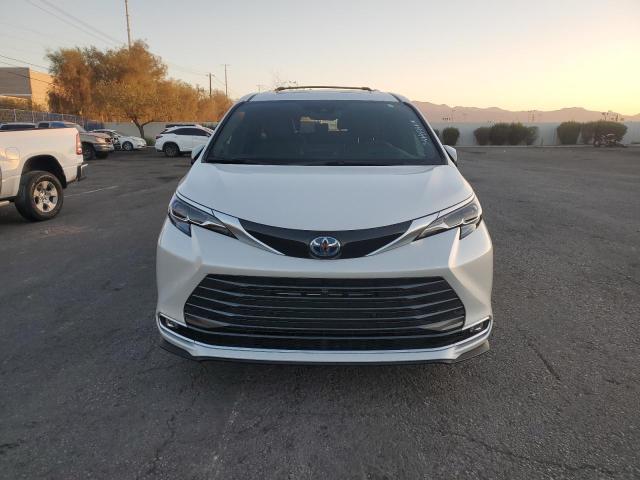 2025 Toyota Sienna