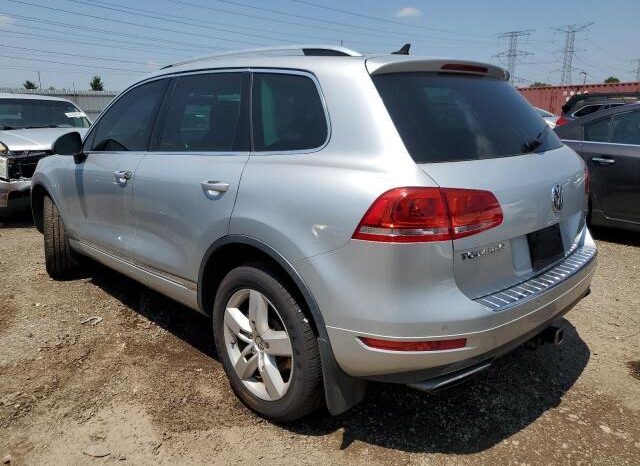 
								2012 Volkswagen Touareg full									