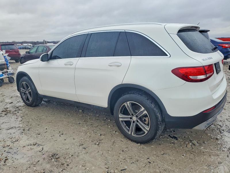 2016 Mercedes-benz Glc