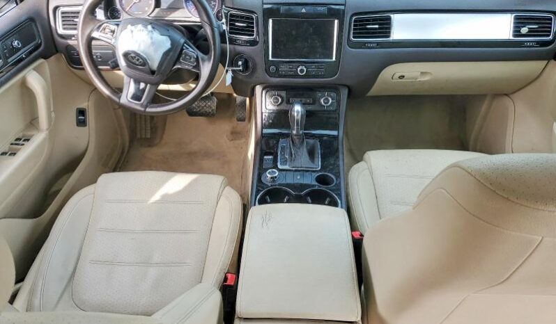 
								2013 Volkswagen Touareg full									
