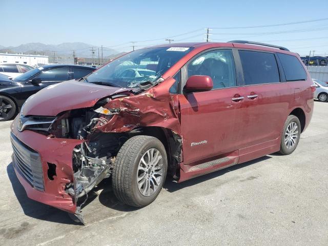 2019 Toyota Sienna xle