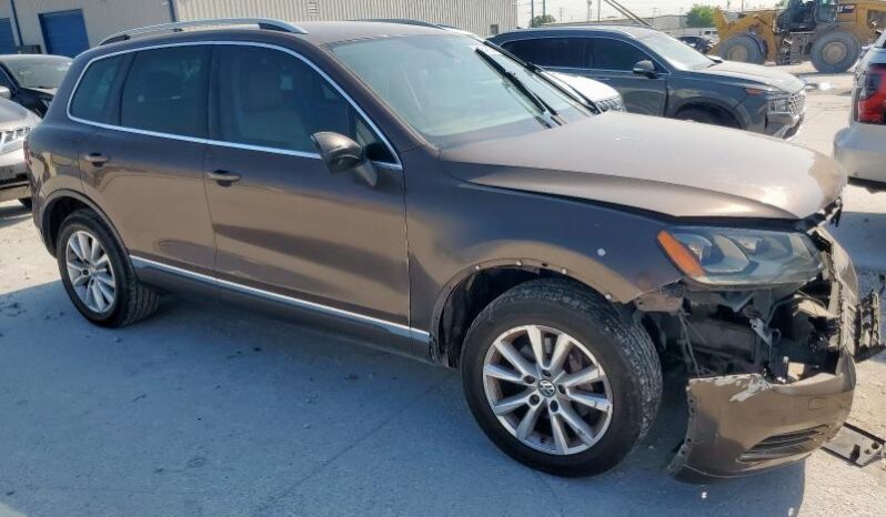 
								2013 Volkswagen Touareg full									