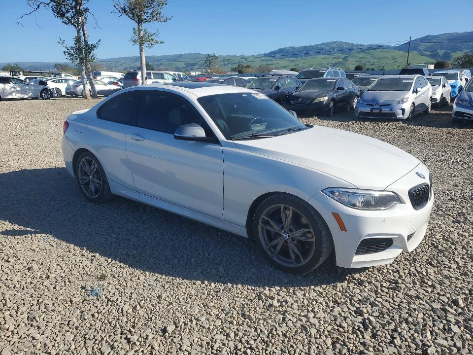 2016 BMW M2