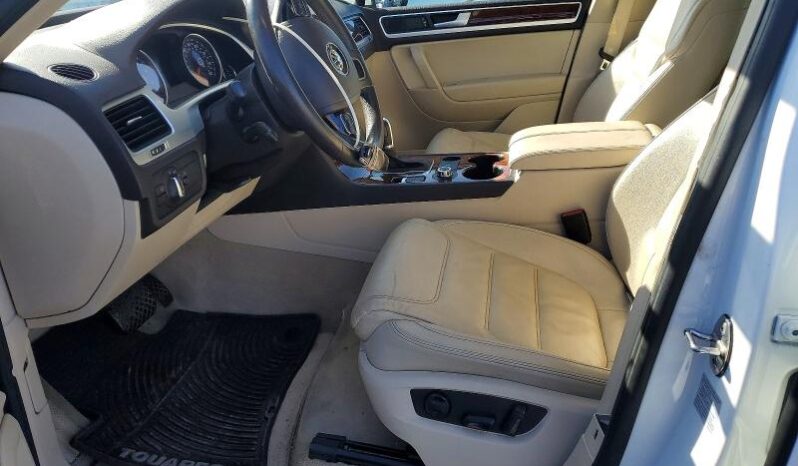 
								2013 Volkswagen Touareg full									