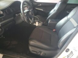 
										2012 Toyota Camry base full									