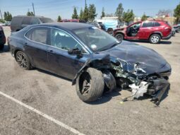 
										2021 Toyota Camry full									