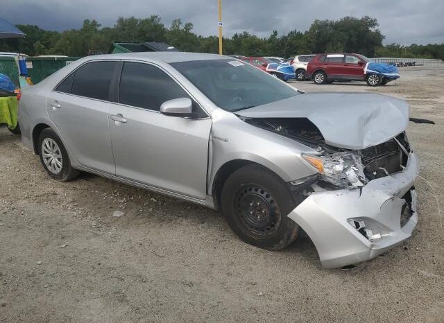 
								2012 Toyota Camry hybr full									
