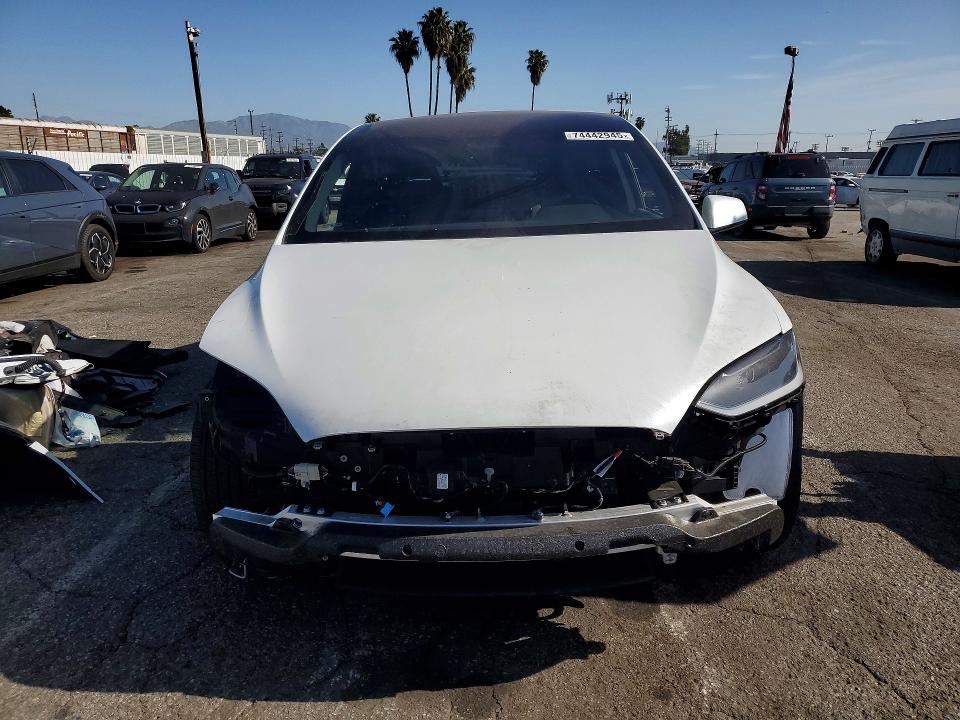 2025 Tesla Model x