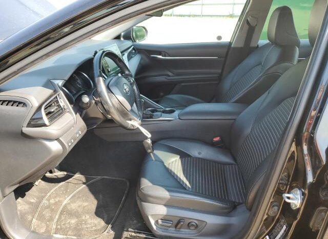 
								2021 Toyota Camry se full									