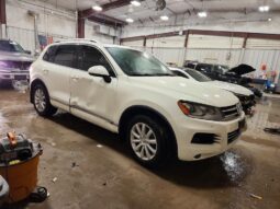 
										2012 Volkswagen Touareg full									