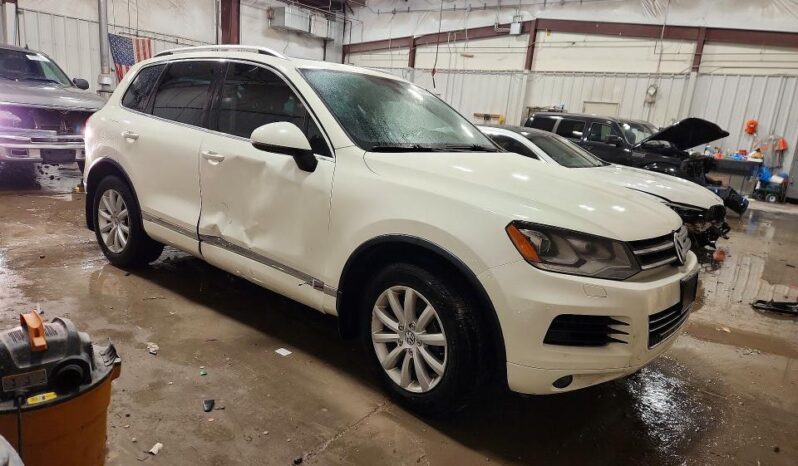 
								2012 Volkswagen Touareg full									