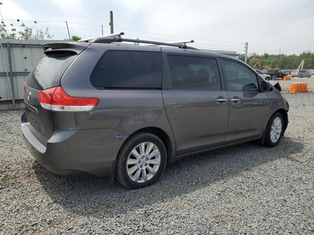 2012 Toyota Sienna xle