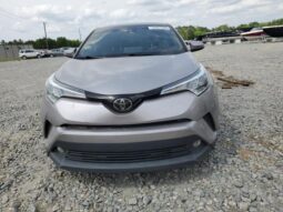 
										2019 Toyota C-hr full									