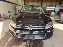 
										2014 Volkswagen Touareg full									